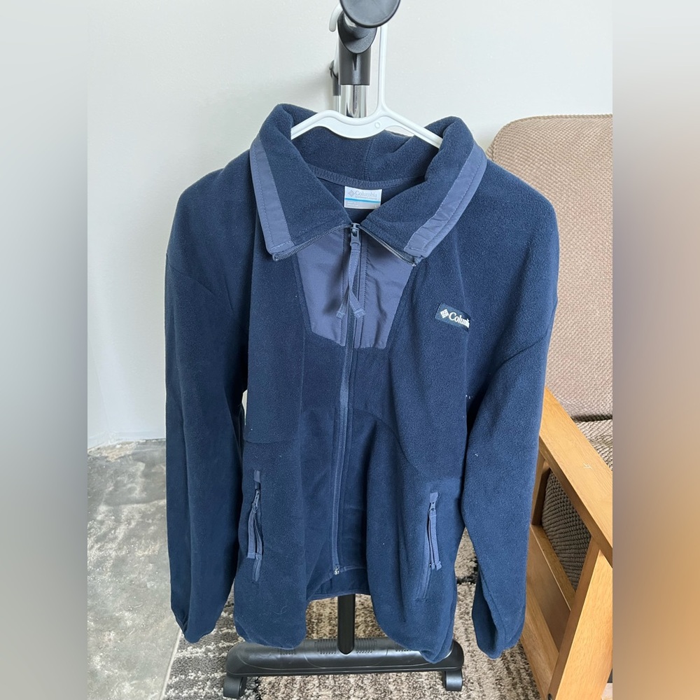 Columbia Blue Fleece Jacket with Full-Length Zipper